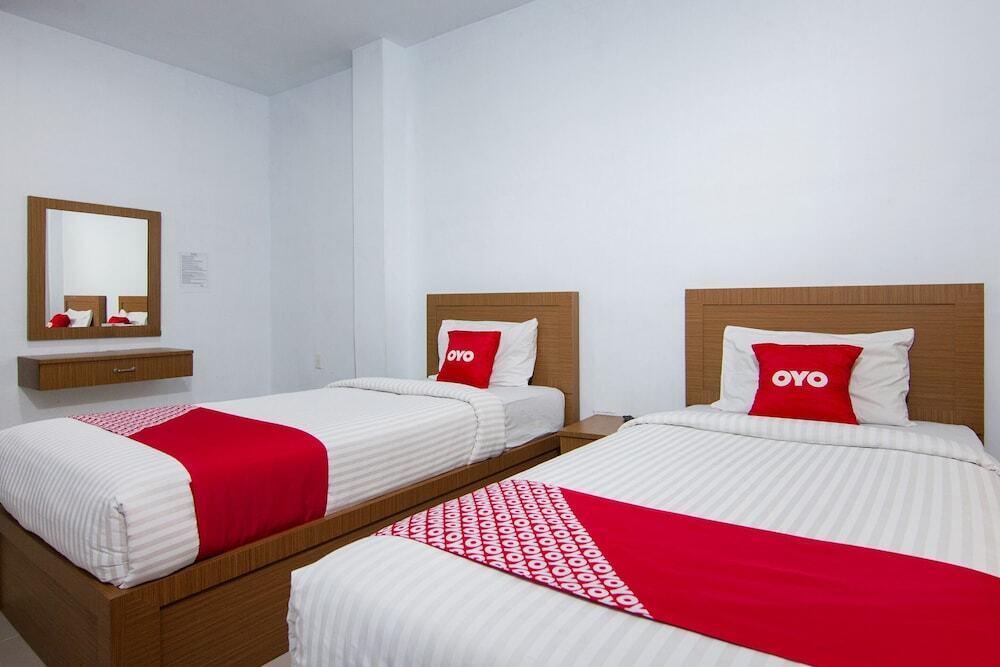 Озеро Тоба: Thyesza Hotel by OYO Rooms