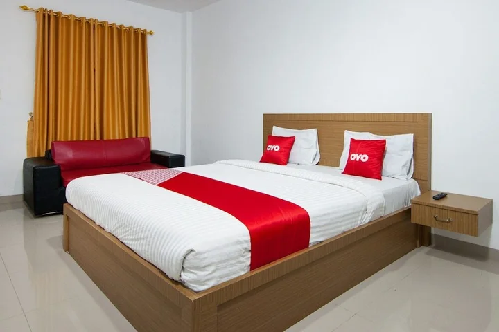 Озеро Тоба: Thyesza Hotel by OYO Rooms