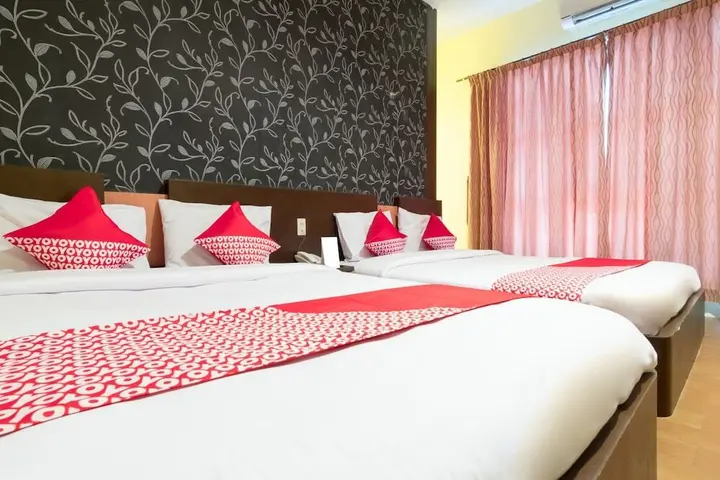 Озеро Тоба: Thyesza Hotel by OYO Rooms
