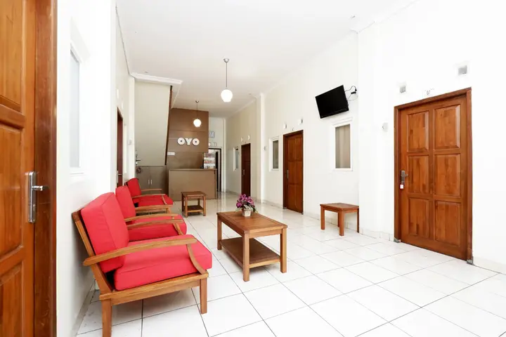 Семаранг: Trision Hostel by OYO Rooms