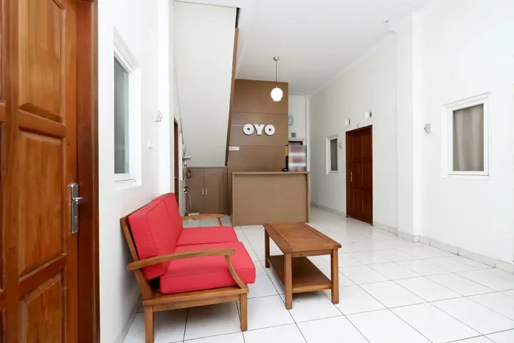 Семаранг: Trision Hostel by OYO Rooms