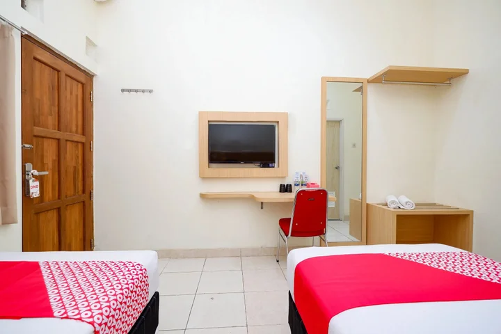 Семаранг: Trision Hostel by OYO Rooms