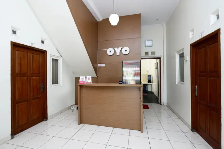 Семаранг: Trision Hostel by OYO Rooms