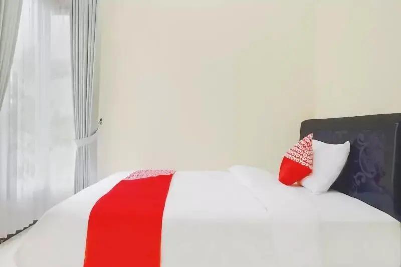 Маланг: Perdana Suites Residence Syariah by OYO Rooms