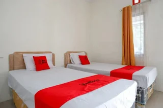 Палу: Di Trend Guesthouse by RedDoorz