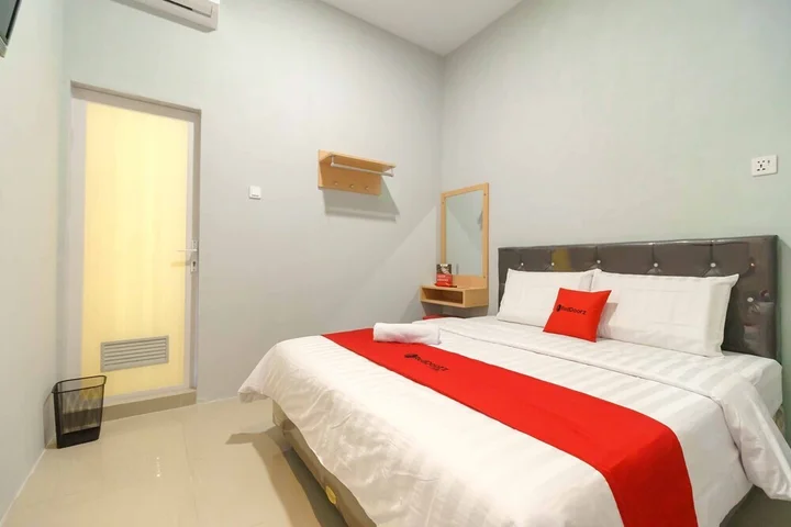 Петумбак: RedDoorz @ Helvetia Medan 2