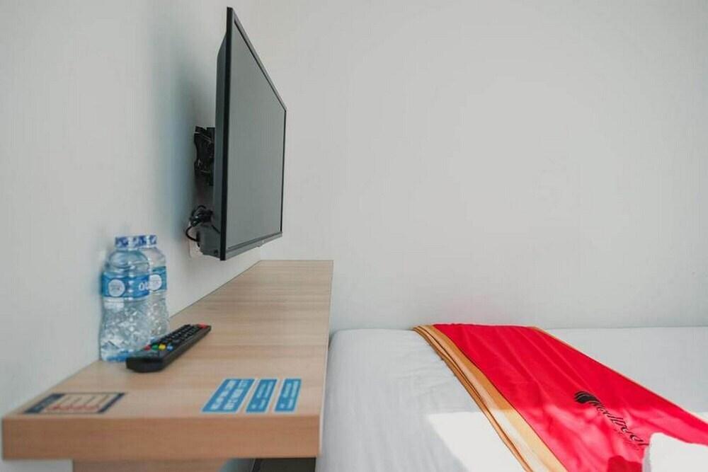 Джакарта: Kost M25 Hostel by Reddoorz