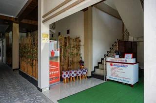 Батуретно: Cozy Stay Hotel Syariah by RedDoorz