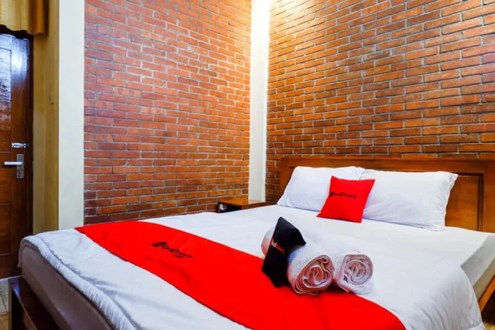Батуретно: Cozy Stay Hotel Syariah by RedDoorz