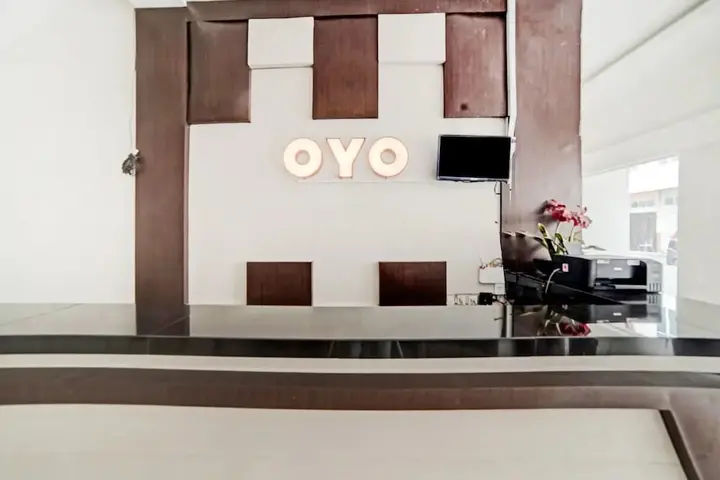 Медан: Stm Suite by OYO Rooms