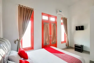 Медан: Shinta Guesthouse by OYO Rooms