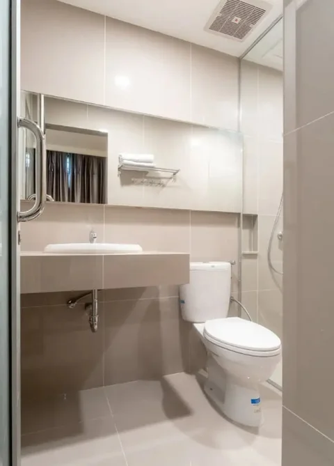 Медан: Festive Inn by OYO Rooms