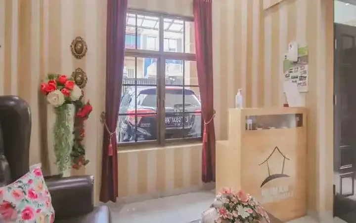 Медан: Rumah Yasmin Syariah by OYO Rooms