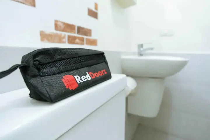 Семаранг: Pandawa Guest House Semarang by RedDoorz