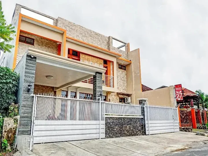 Маланг: Avisha Guest House Syariah by OYO Rooms