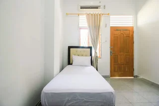 Пеканбару: Kost Daya by OYO Rooms