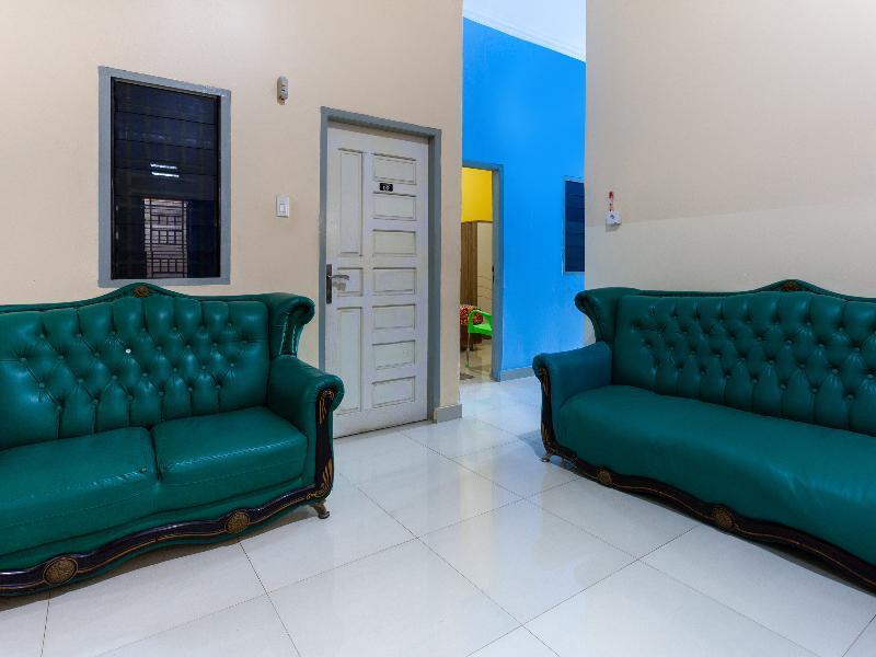 Дюмай: Oyo Life 2923 Lavenia Kost 2