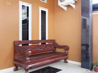 Дюмай: Oyo Life 2923 Lavenia Kost 2
