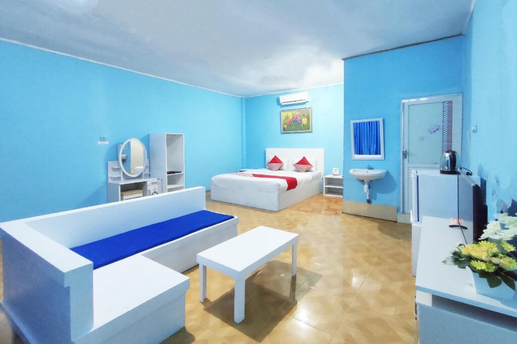 Бенгкулу: Hotel Wedika by OYO Rooms