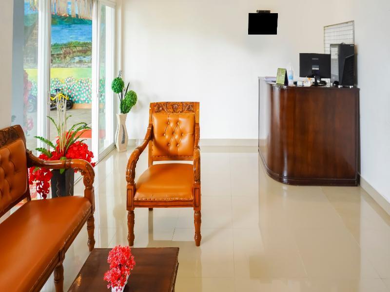 Озеро Тоба: Marina Hotel by OYO Rooms