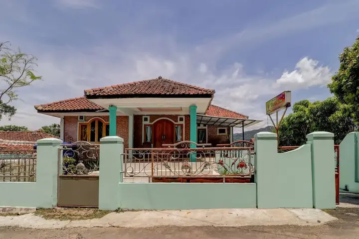 Чиатер: Villa Sari Intan by OYO Rooms