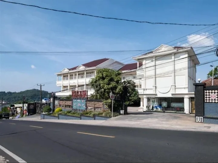 Чипанас: Dalaga Biru Gedung 2 by OYO Rooms