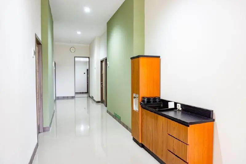 Батуретно: RedDoorz near Jogja City Mall 4
