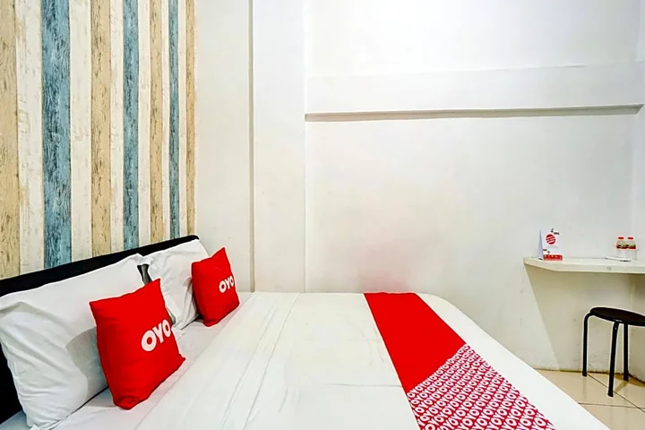 Маланг: OYO Flagship 90502 Holistay Malang New