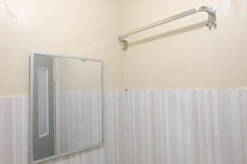 Маланг: D&A Guesthouse Syariah And Rent Car by OYO Rooms