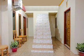 Маланг: D&A Guesthouse Syariah And Rent Car by OYO Rooms