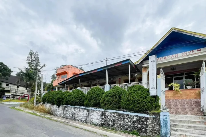 Озеро Тоба: Hotel Harapan Isyes
