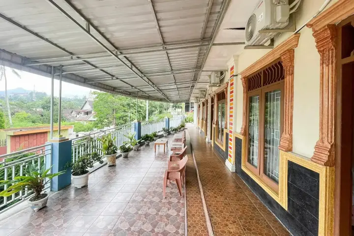 Озеро Тоба: Hotel Harapan Isyes