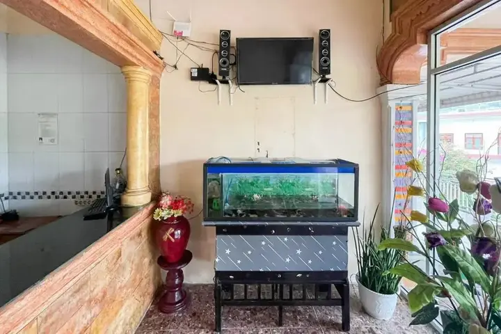 Озеро Тоба: Hotel Harapan Isyes