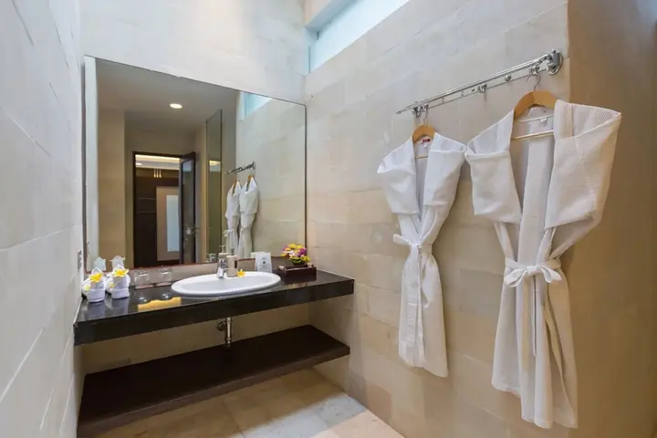 Беноа: The Reiko Villa Bali