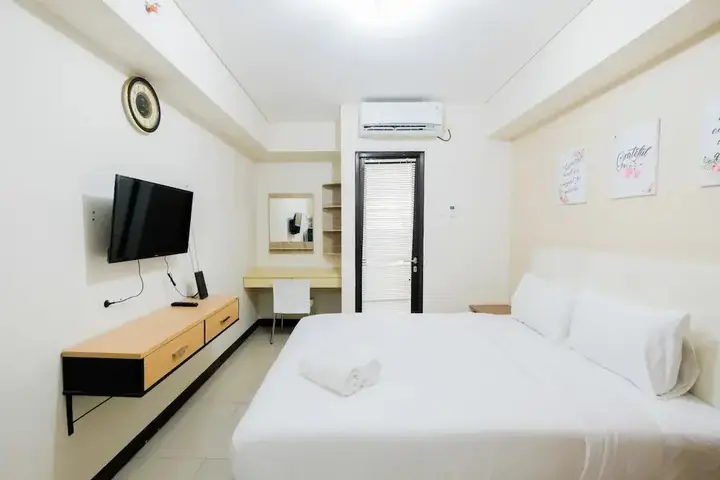 Simple Furnished Studio 19 Avenue Apartment — фото 1