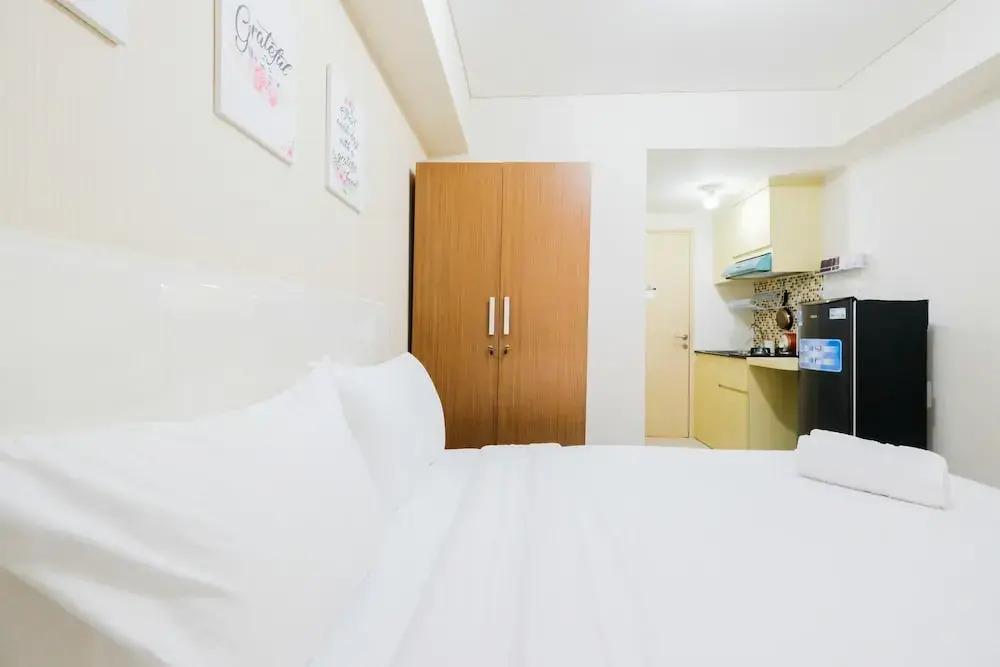 Simple Furnished Studio 19 Avenue Apartment — фото 4