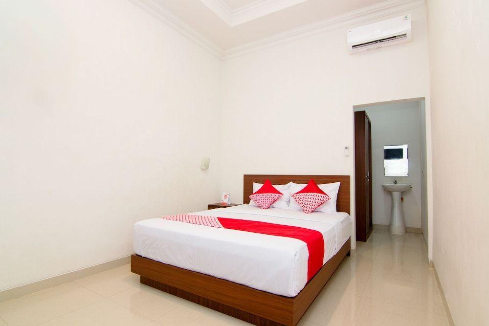 OYO 2421 Joglo Guest House Syariah — фото 4