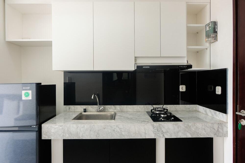 Legok: Trendy Studio Room at Casa De Parco Apartment