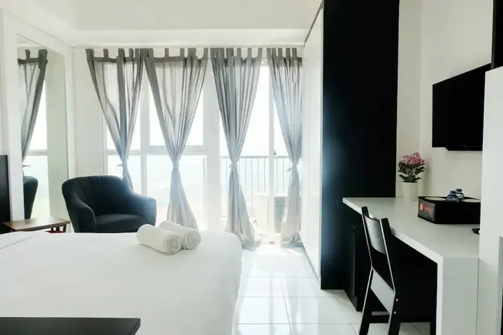 Trendy Studio Room at Casa De Parco Apartment — фото 3