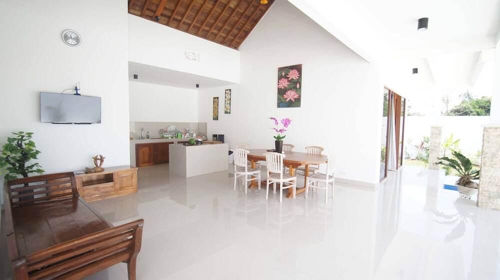 Унгасан: Villa Seri