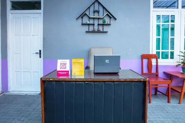 Вонособо: SPOT ON 2719 Homestay Rizqi Syariah - Hostel