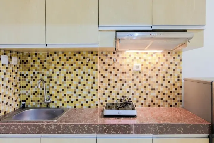 Тангеранг: Best Price Studio Apartment at Tamansari Skylounge