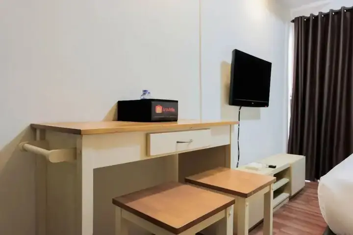Best Price Studio Apartment at Tamansari Skylounge — фото 4