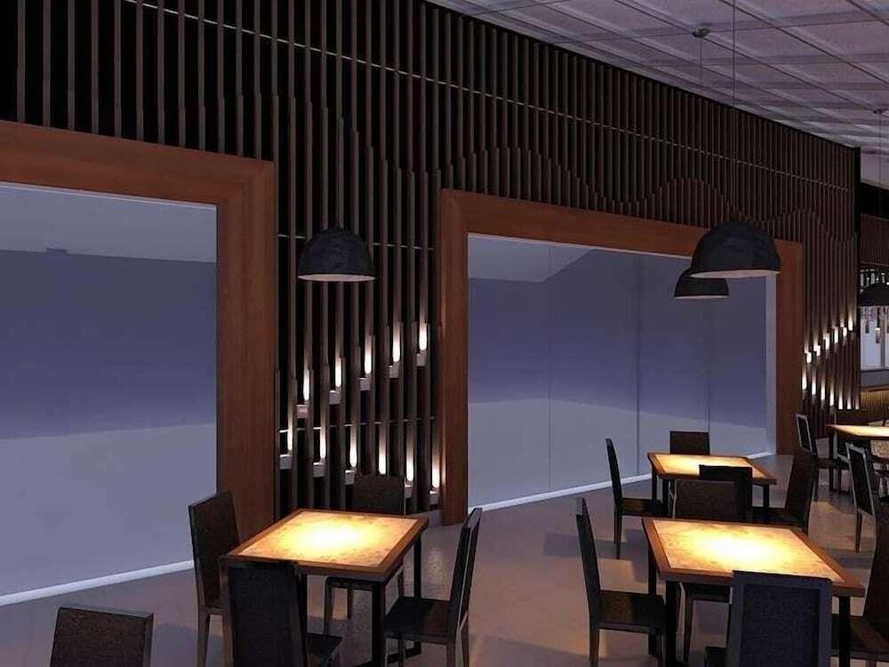 Вонособо: Front One Harvest Hotel Wonosobo
