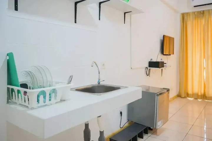 Legok: Minimalist Studio Apartment at M-Town Residence