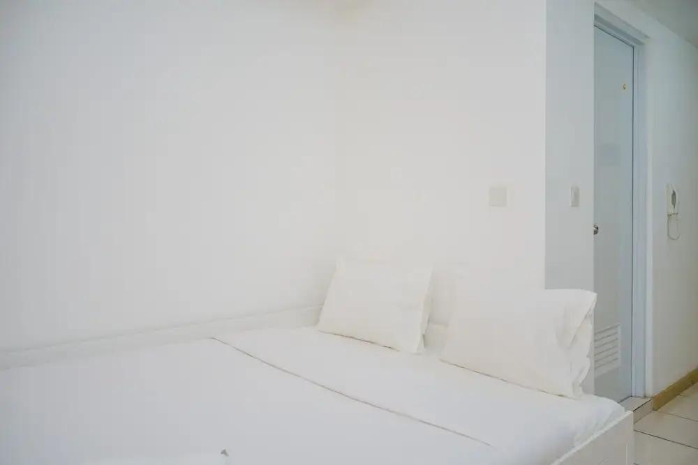Legok: Minimalist Studio Apartment at M-Town Residence