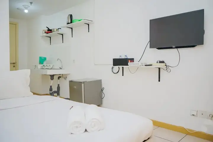 Legok: Minimalist Studio Apartment at M-Town Residence