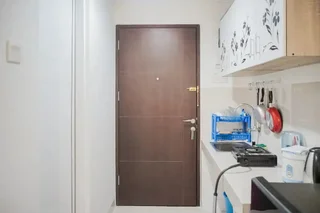 Тангеранг: Cozy Room Studio Springwood Tangerang Apartment