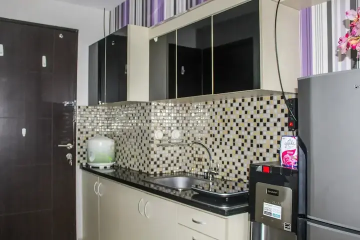 Legok: Minimalist Studio Apartment at Atria Residences with Pool View