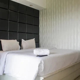 Legok: Minimalist Studio Apartment at Atria Residences with Pool View
